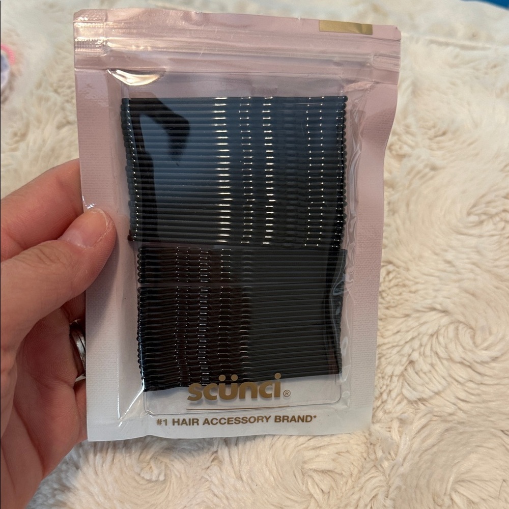 Scunci Black Hair Clips